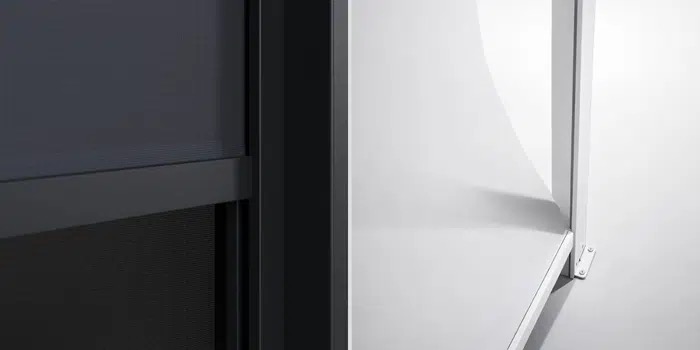 Blinds that hold in a breeze